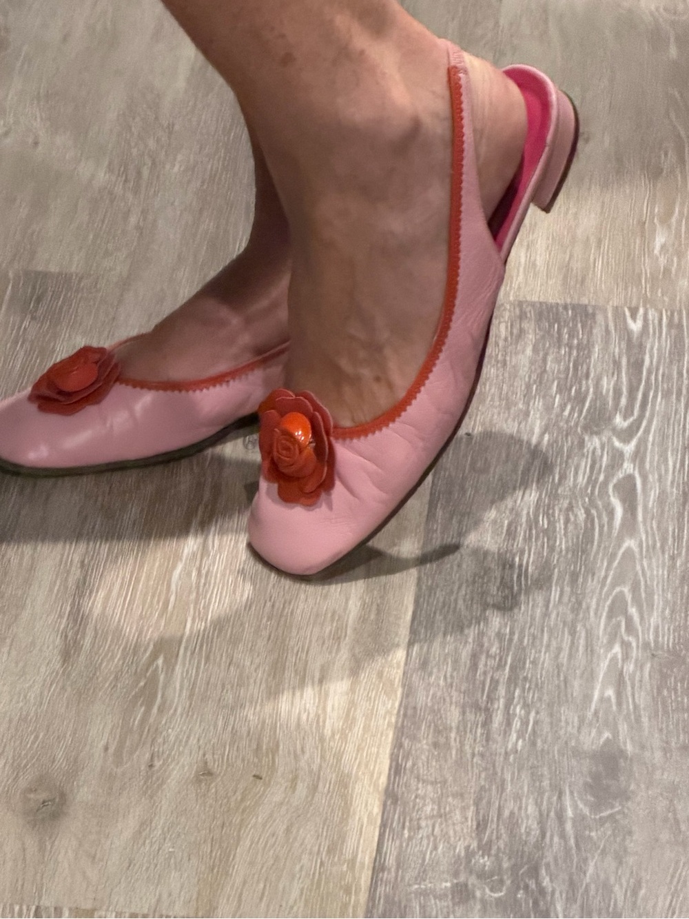 Vintage Lilly Pulitzer Pink Slingback Mules with Red Floral Accent 🩷 - Picture 13 of 16